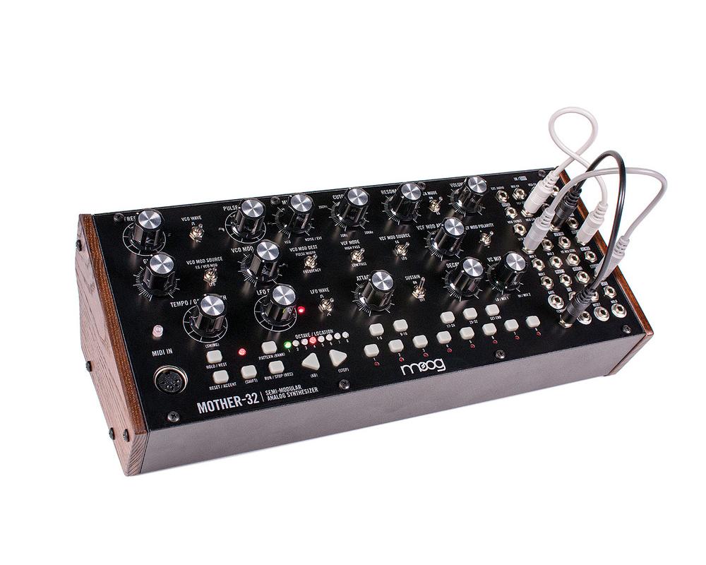 Moog Mother-32