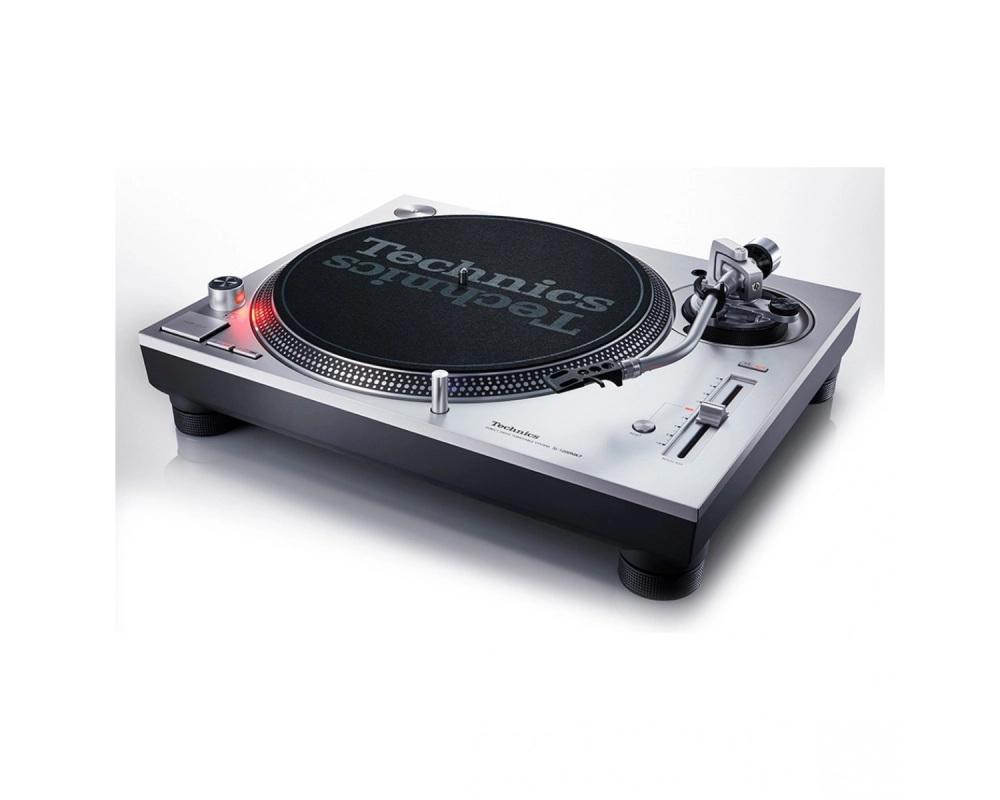 Technics SL 1200 MK7