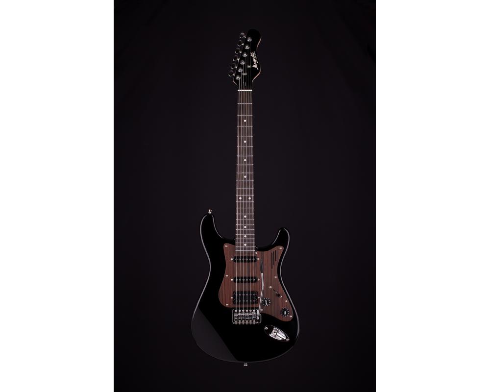 Magneto U-One Sonnet Classic Black with Gig Bag
